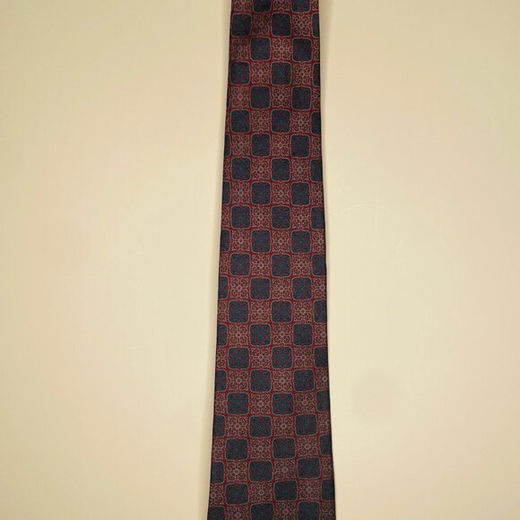 Striking Silk Red and Blue Givenchy Necktie - Picture 9 of 9